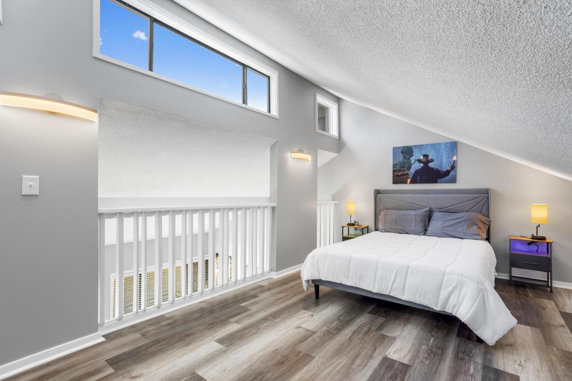 King Bed Well-located Cozy Townhouse Retreat Apartment Gulfport