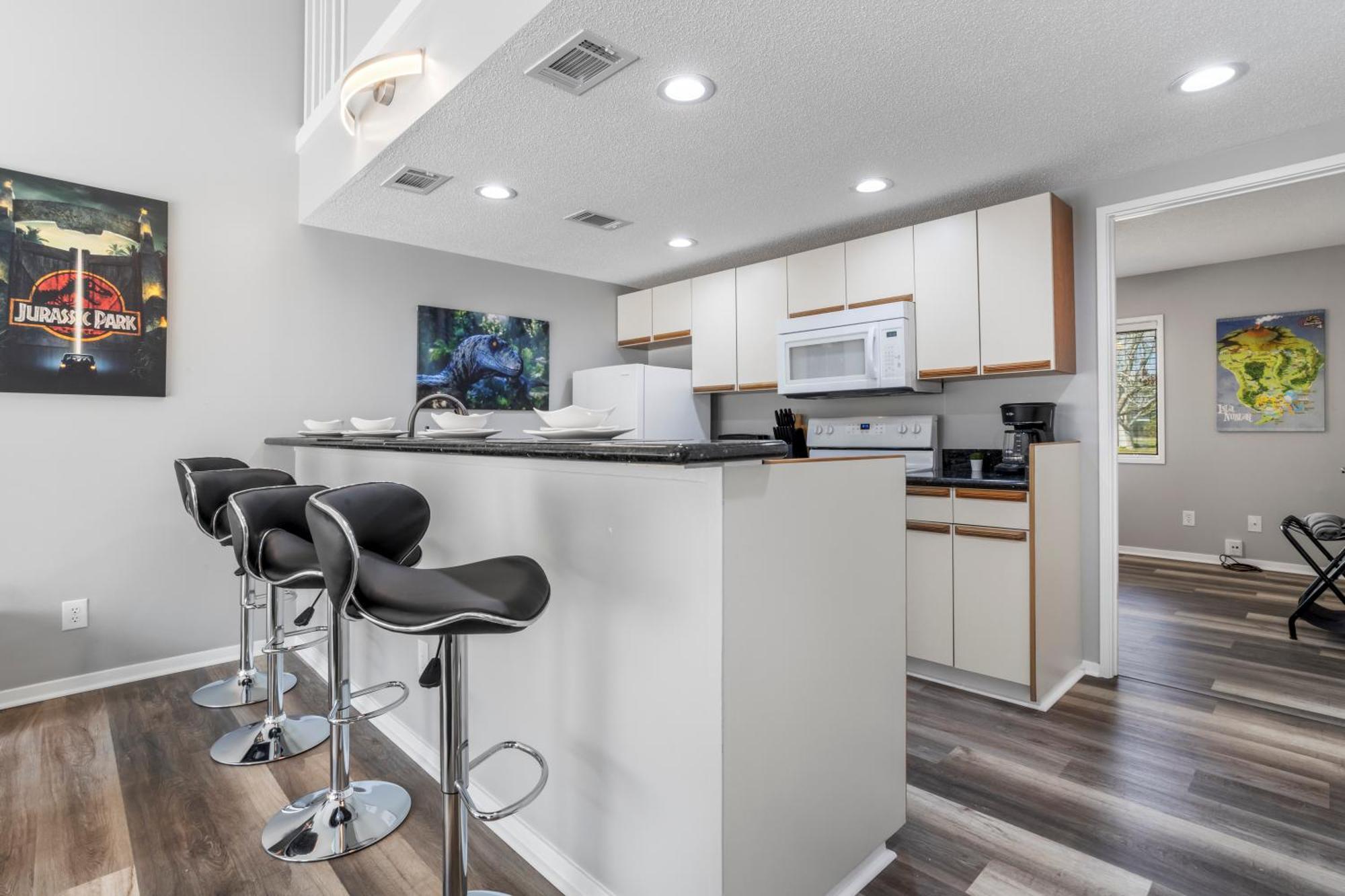 King Bed Well-located Cozy Townhouse Retreat Apartment *